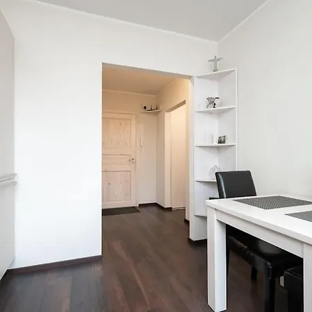 דירה Convenient Close To Airport And Old Town