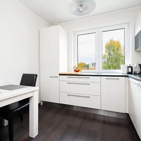 Convenient Close To Airport And Old Town דירה טאלין