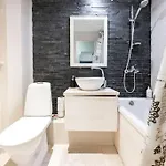 Convenient Close To Airport And Old Town Apartamento